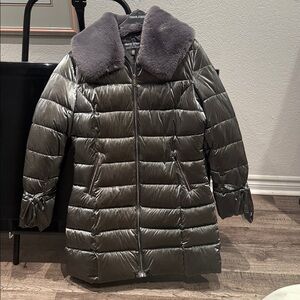 Frank Lyman Design Metallic Silver Puffer Coat with Faux Fur Collar